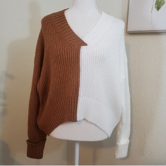 Altar'd State Sweaters - Altar’d State 2 tone brown and white sweater